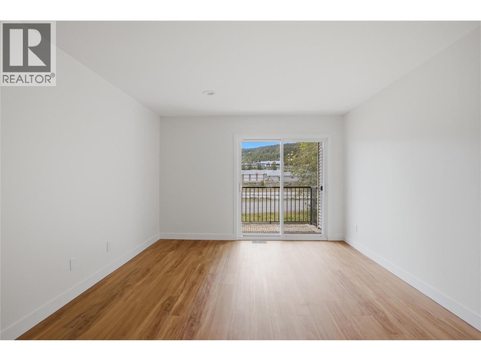 #1 1940 Hillside Drive - 10