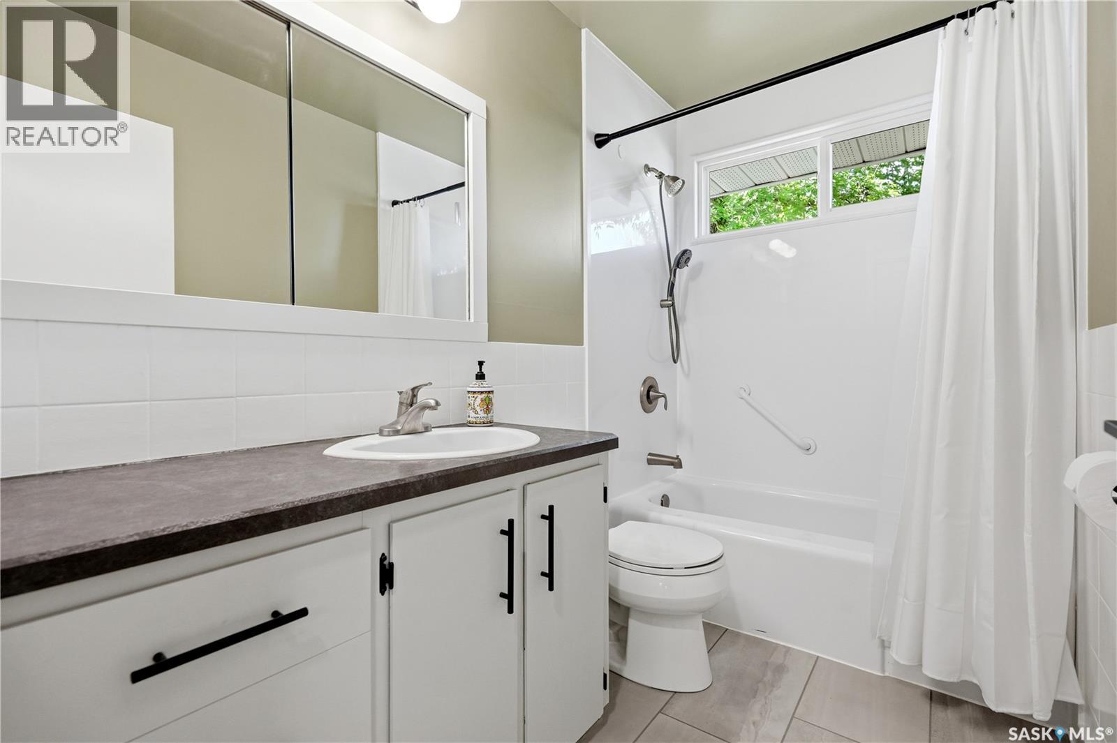 116 Straub STREET — photo 13