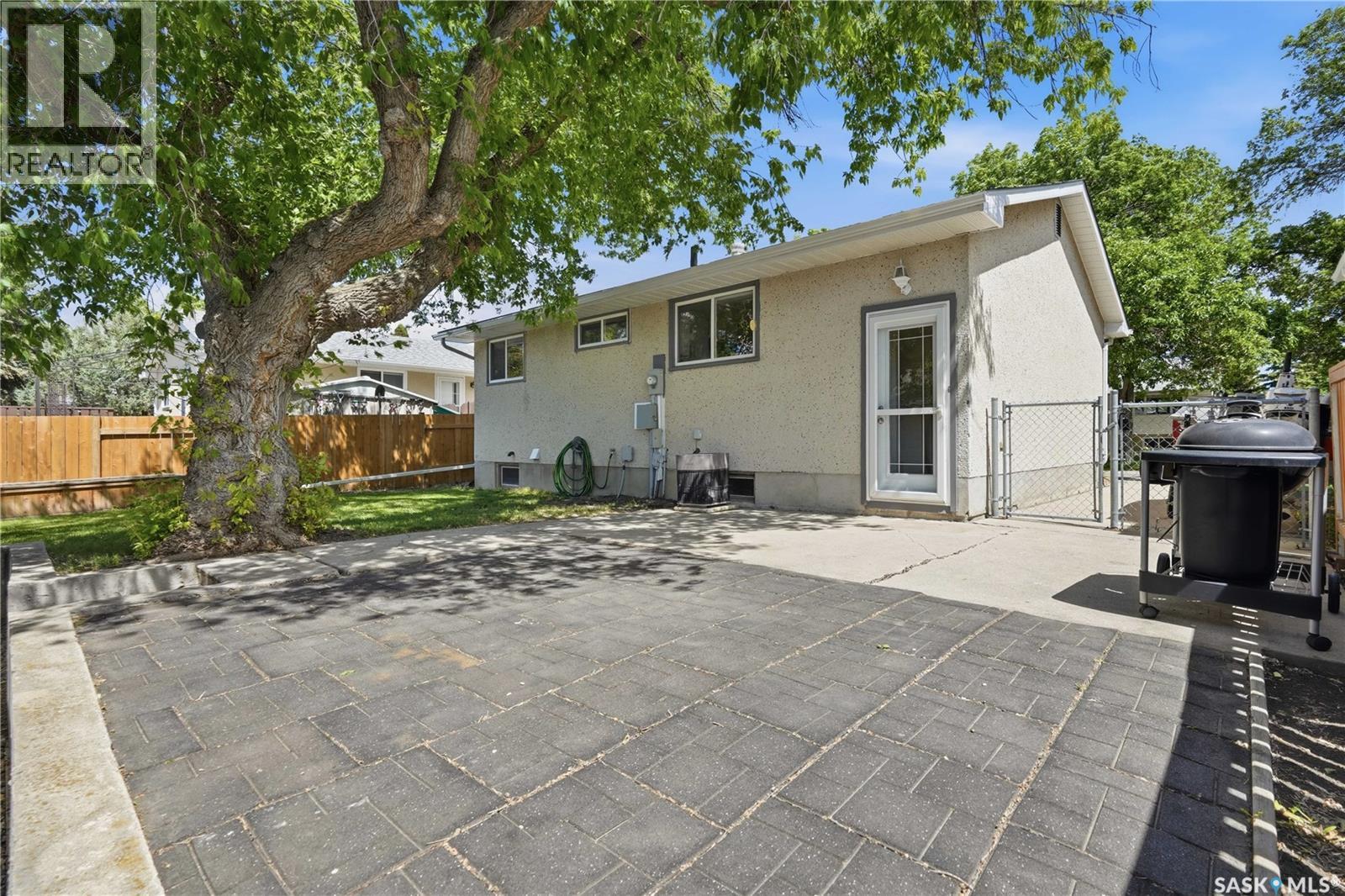 116 Straub STREET — photo 28
