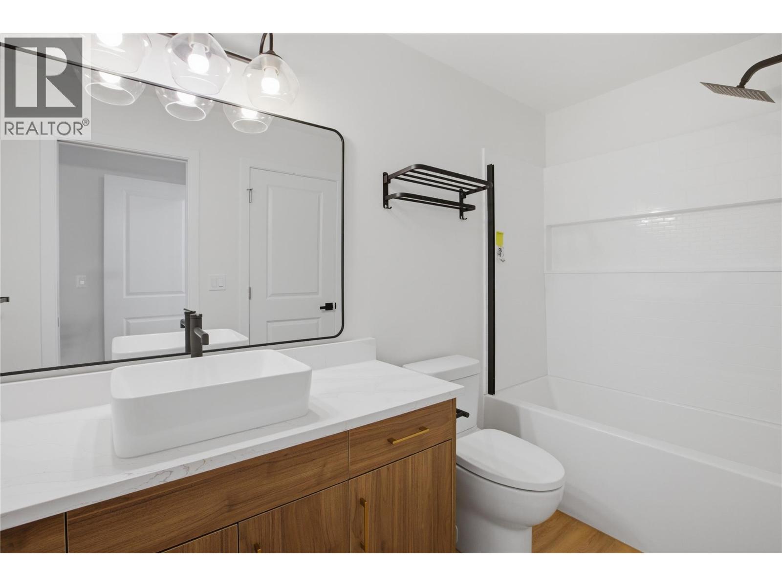 #1 1940 Hillside Drive - 22