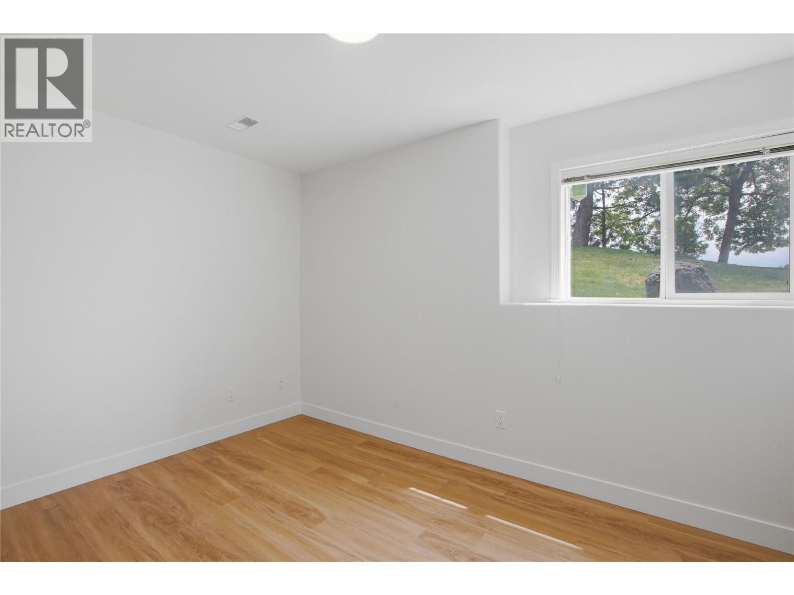 #1 1940 Hillside Drive - 11