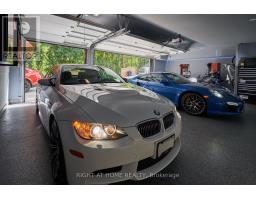 Mud room - 1305 Royal York Road, Toronto, ON M9A5E6 Photo 8