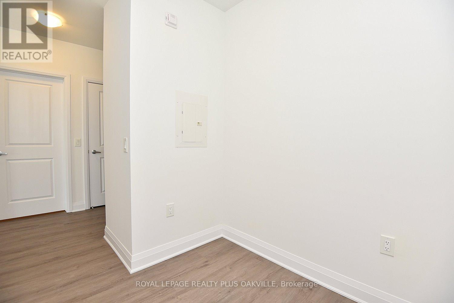 #514 1936 RYMAL ROAD E - 18