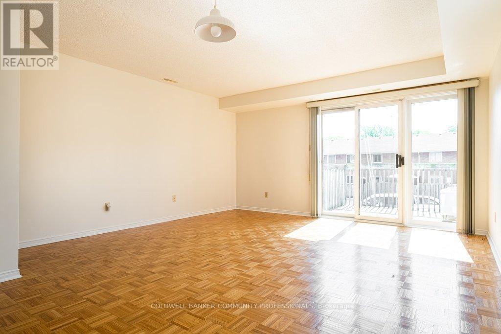 #10 266 LIMERIDGE ROAD E - 10