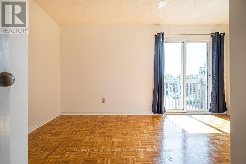 #10 266 LIMERIDGE ROAD E - 16