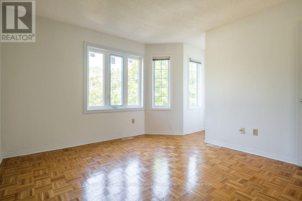 #10 266 LIMERIDGE ROAD E - 21