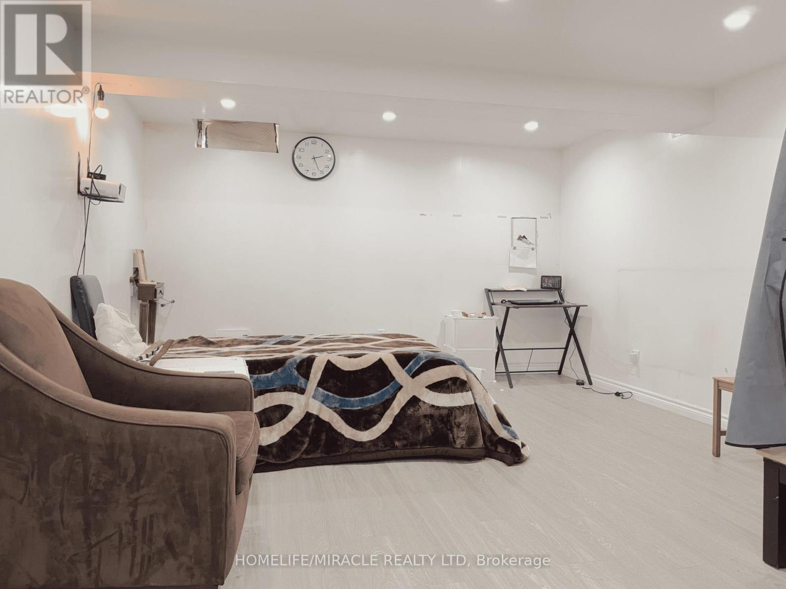 78 COLTON CIRCLE - 24