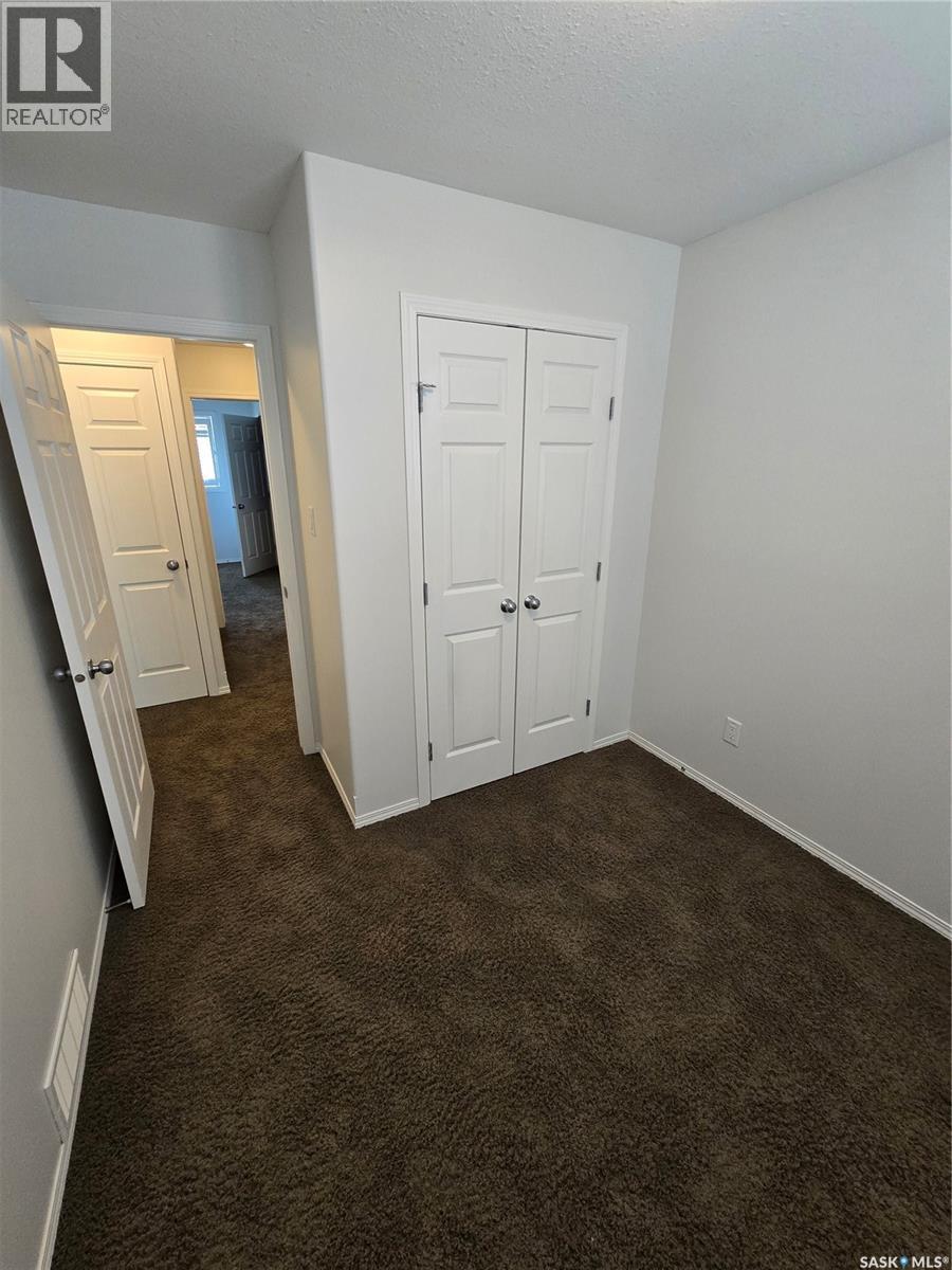 5 815 5th STREET NE — photo 31
