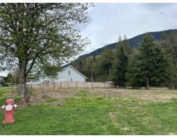 839 Myng Crescent, Harrison Hot Springs, Harrison Hot Springs, BC V0M1K0 Photo 6