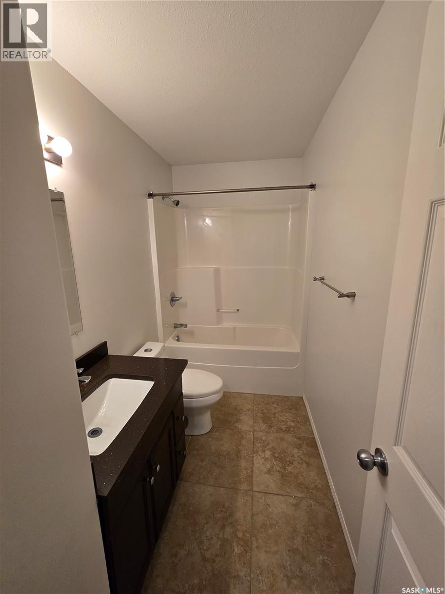 5 815 5th STREET NE — photo 35