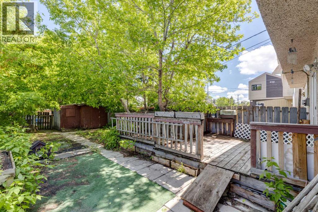 2030 39 Street SE - photo 2