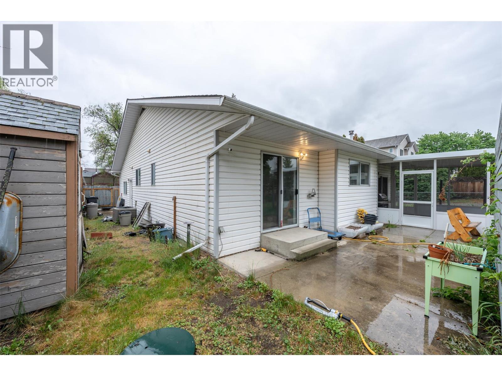9702 Sargeant Street - 37