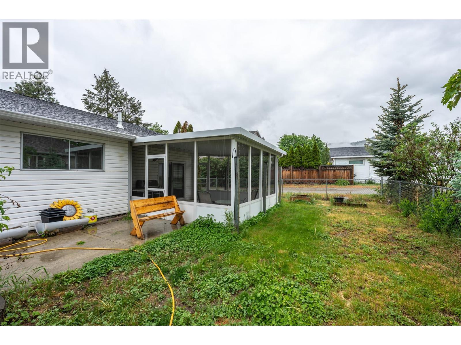 9702 Sargeant Street - 32