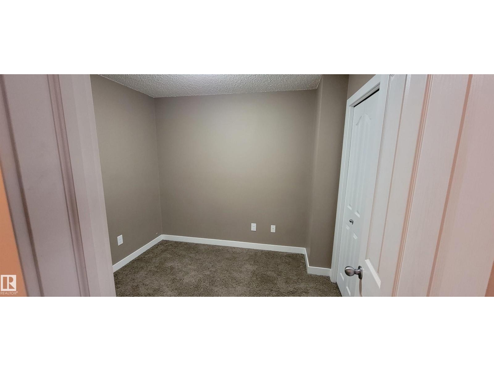 #208 1080 MCCONACHIE BV NW — photo 24
