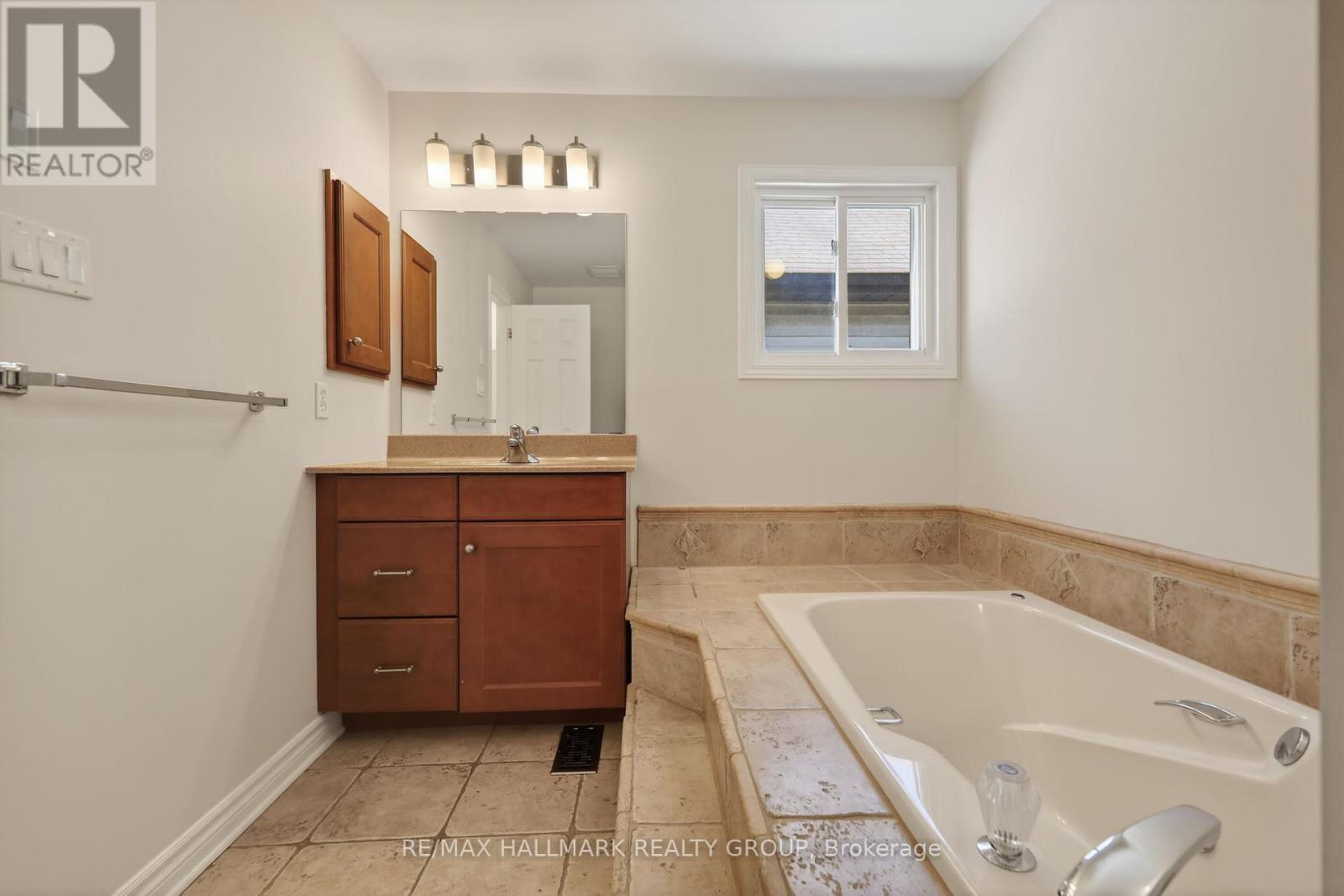 1426 PROGRESS PLACE - 28