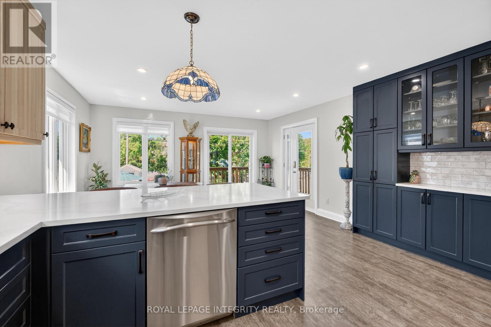 3 Bed, 2 Bath House for Sale in Ottawa – 850 BALSAM DRIVE, Ottawa – MLS# X13422832 - Image 13