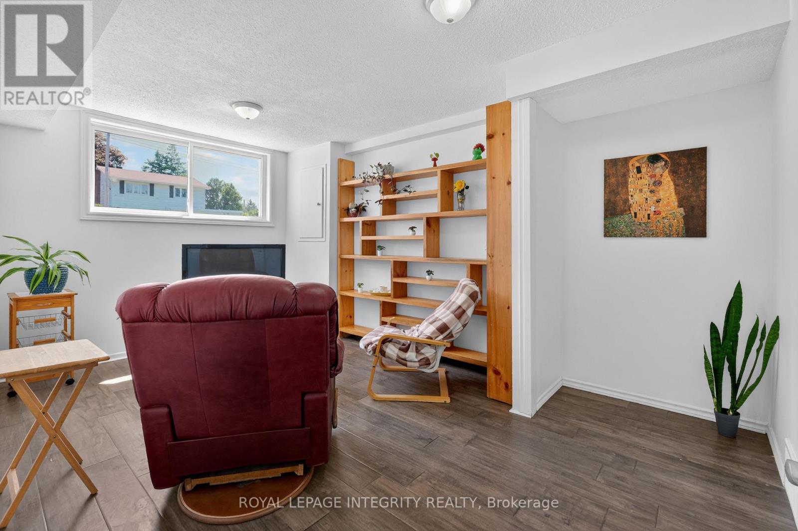 3 Bed, 2 Bath House for Sale in Ottawa – 850 BALSAM DRIVE, Ottawa – MLS# X13422832 - Image 30