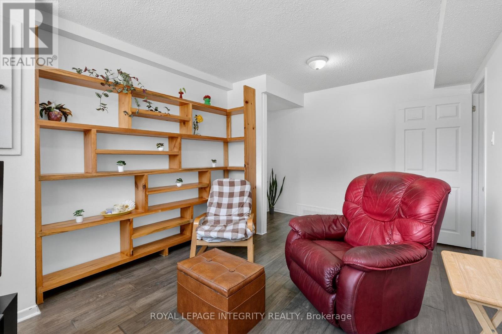 3 Bed, 2 Bath House for Sale in Ottawa – 850 BALSAM DRIVE, Ottawa – MLS# X13422832 - Image 31
