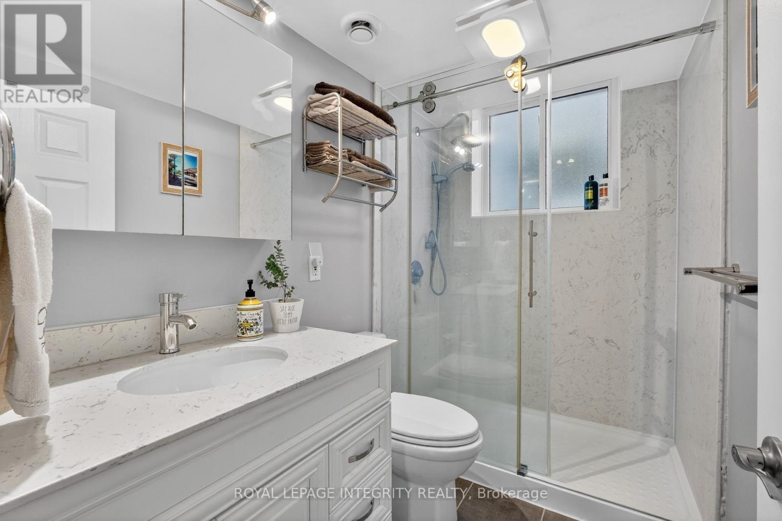 3 Bed, 2 Bath House for Sale in Ottawa – 850 BALSAM DRIVE, Ottawa – MLS# X13422832 - Image 33