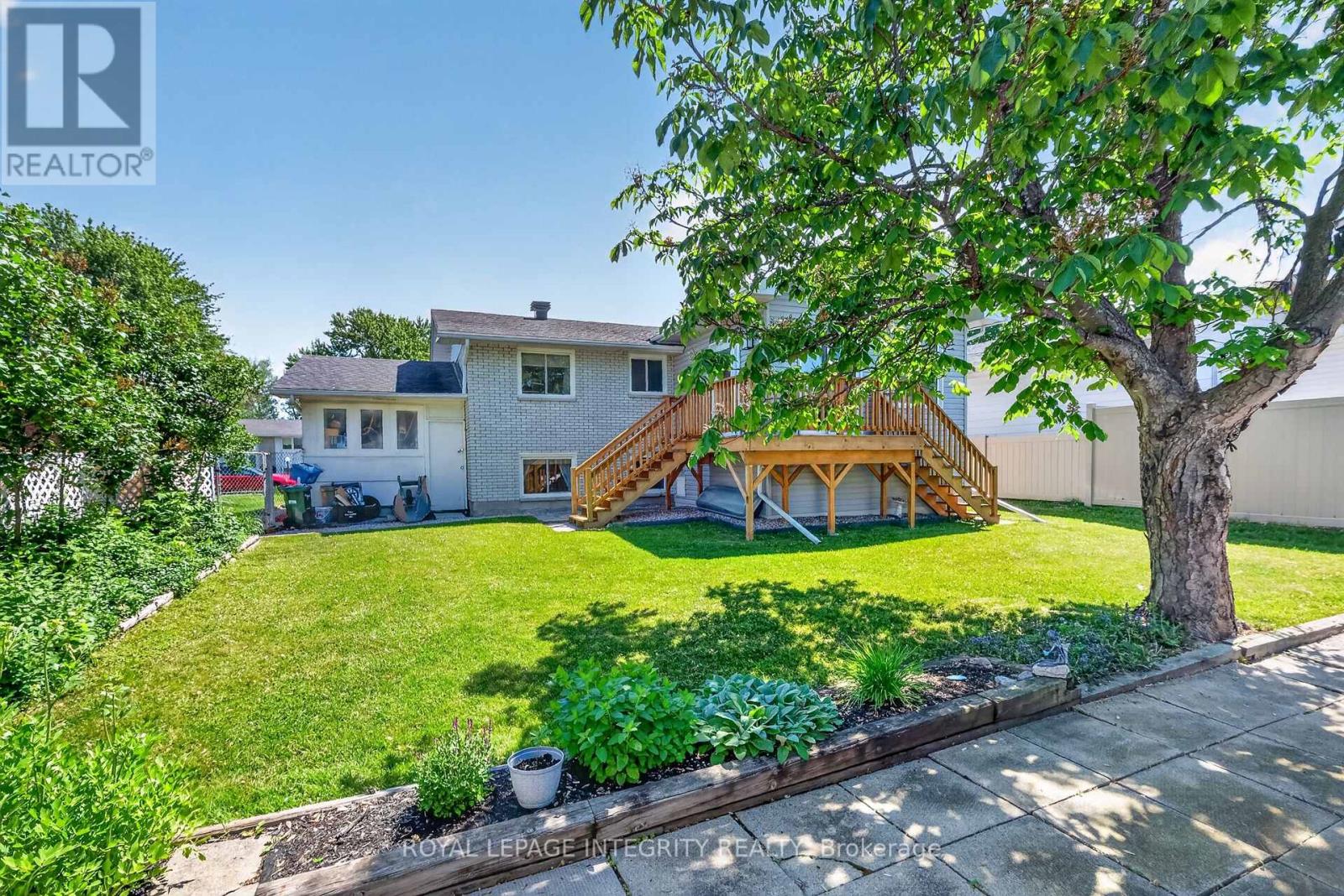 3 Bed, 2 Bath House for Sale in Ottawa – 850 BALSAM DRIVE, Ottawa – MLS# X13422832 - Image 46