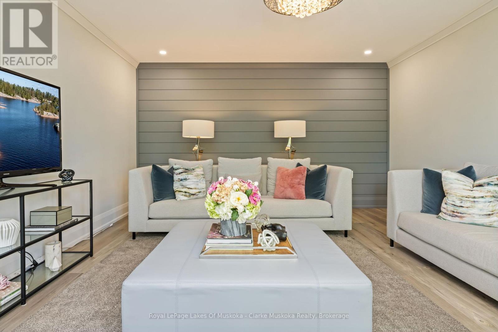 1012 MILL STREET - 12