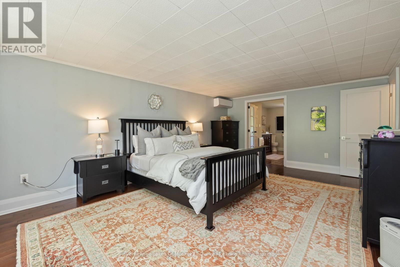 1012 MILL STREET - 32