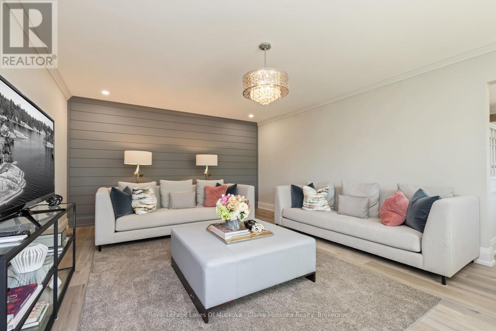 1012 MILL STREET - 11