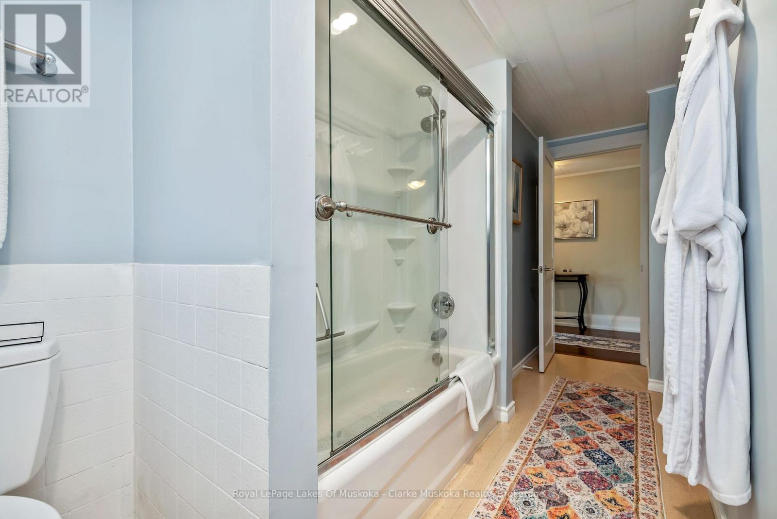1012 MILL STREET - 44