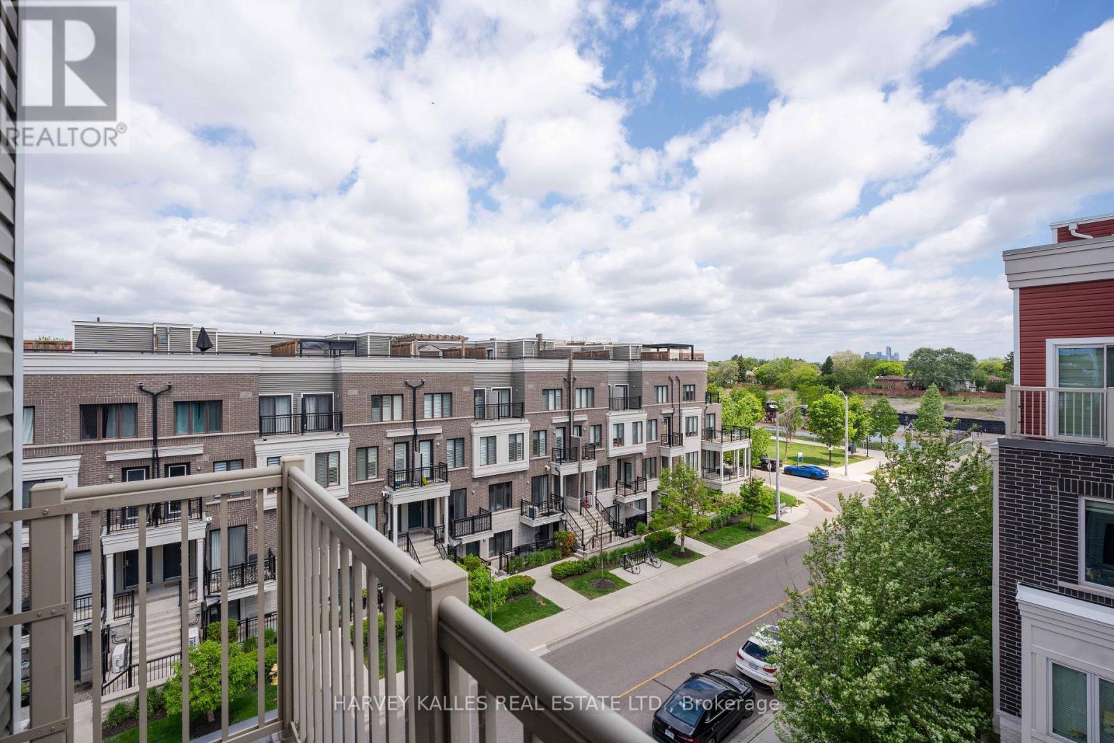 #35 85 EASTWOOD PARK GARDENS - 22
