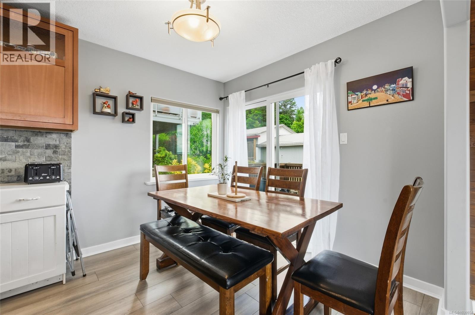 430 Davis Rd - 8