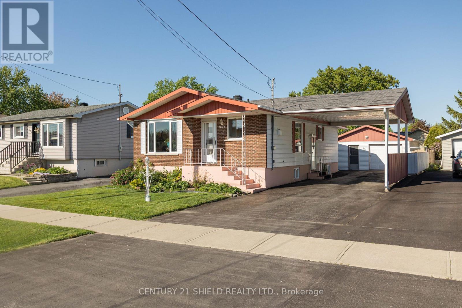 1107 GRAND AVENUE - 2