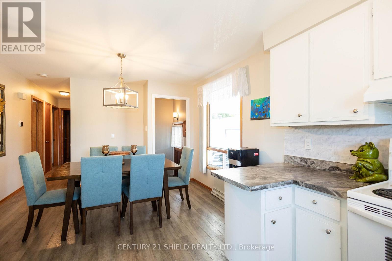 1107 GRAND AVENUE - 14