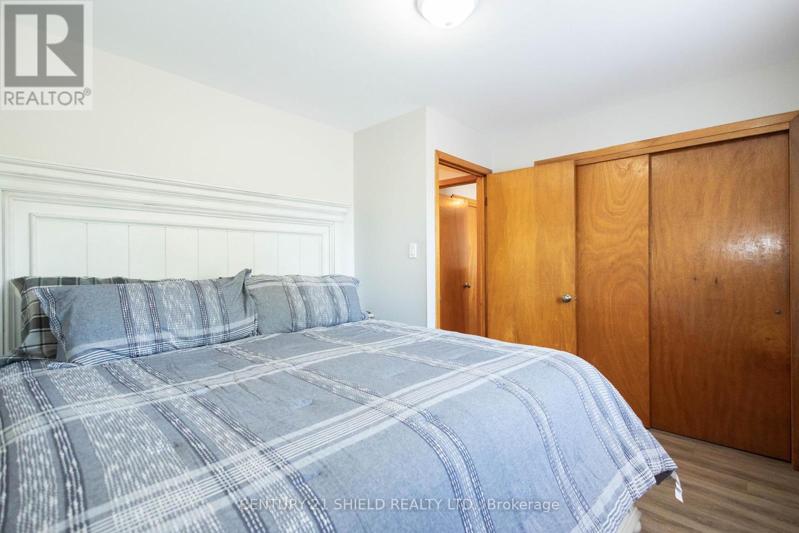 1107 GRAND AVENUE - 24