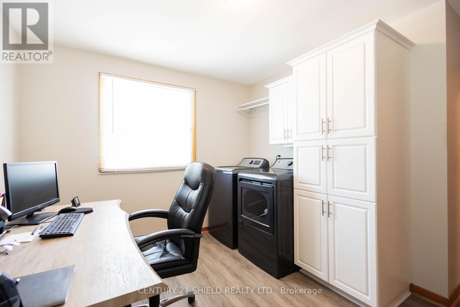 1107 GRAND AVENUE - 27