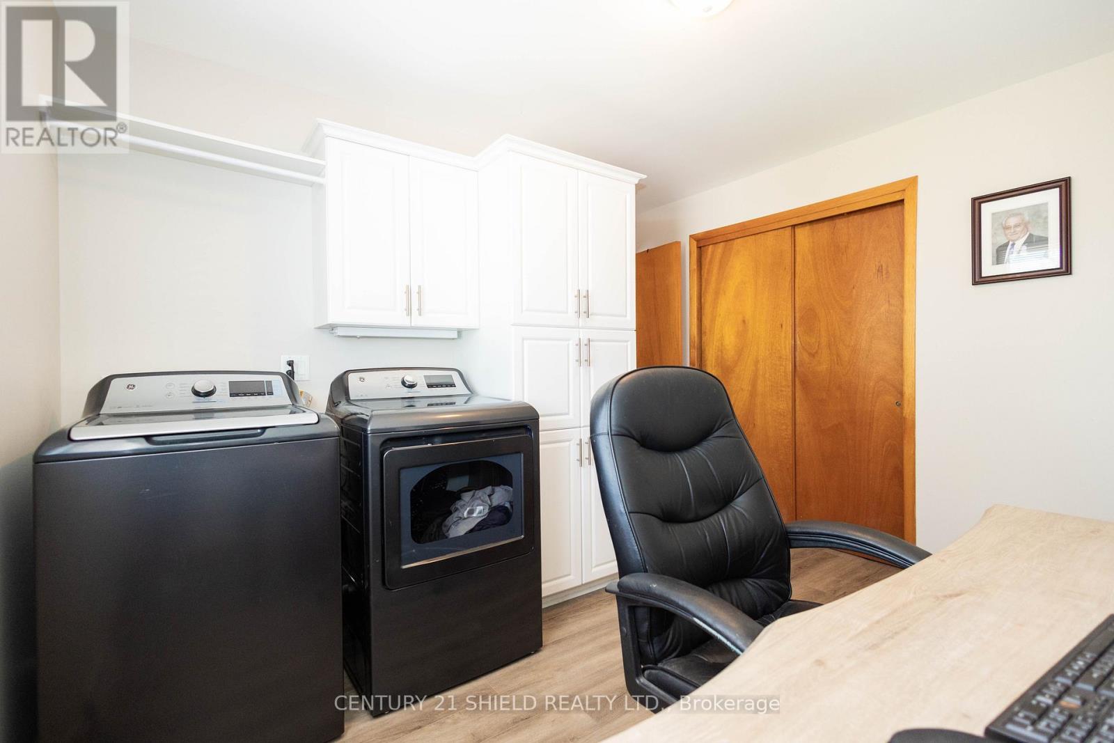 1107 GRAND AVENUE - 28