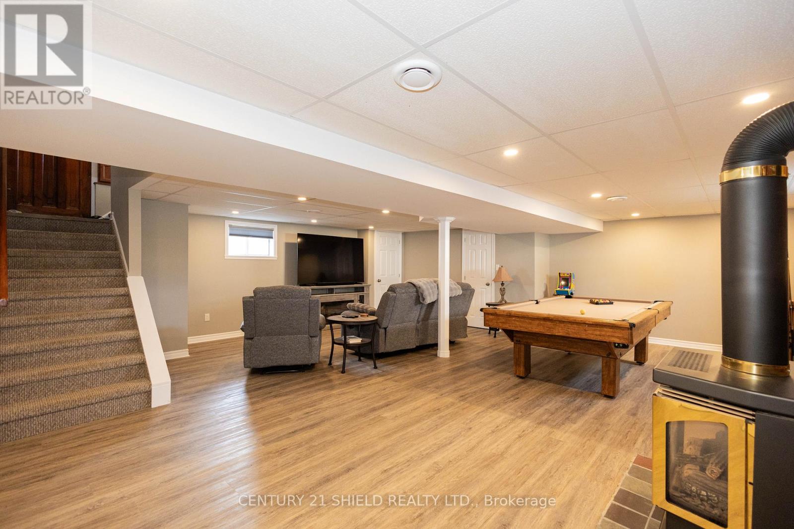 1107 GRAND AVENUE - 33