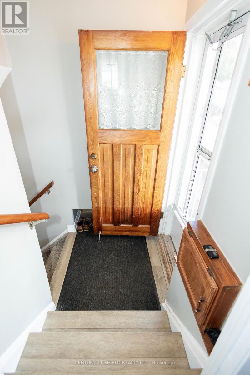 1107 GRAND AVENUE - 42