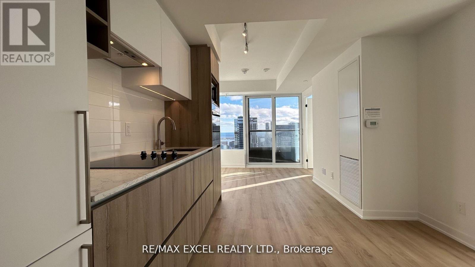 Listing photo of 5002 - 319 JARVIS STREET
