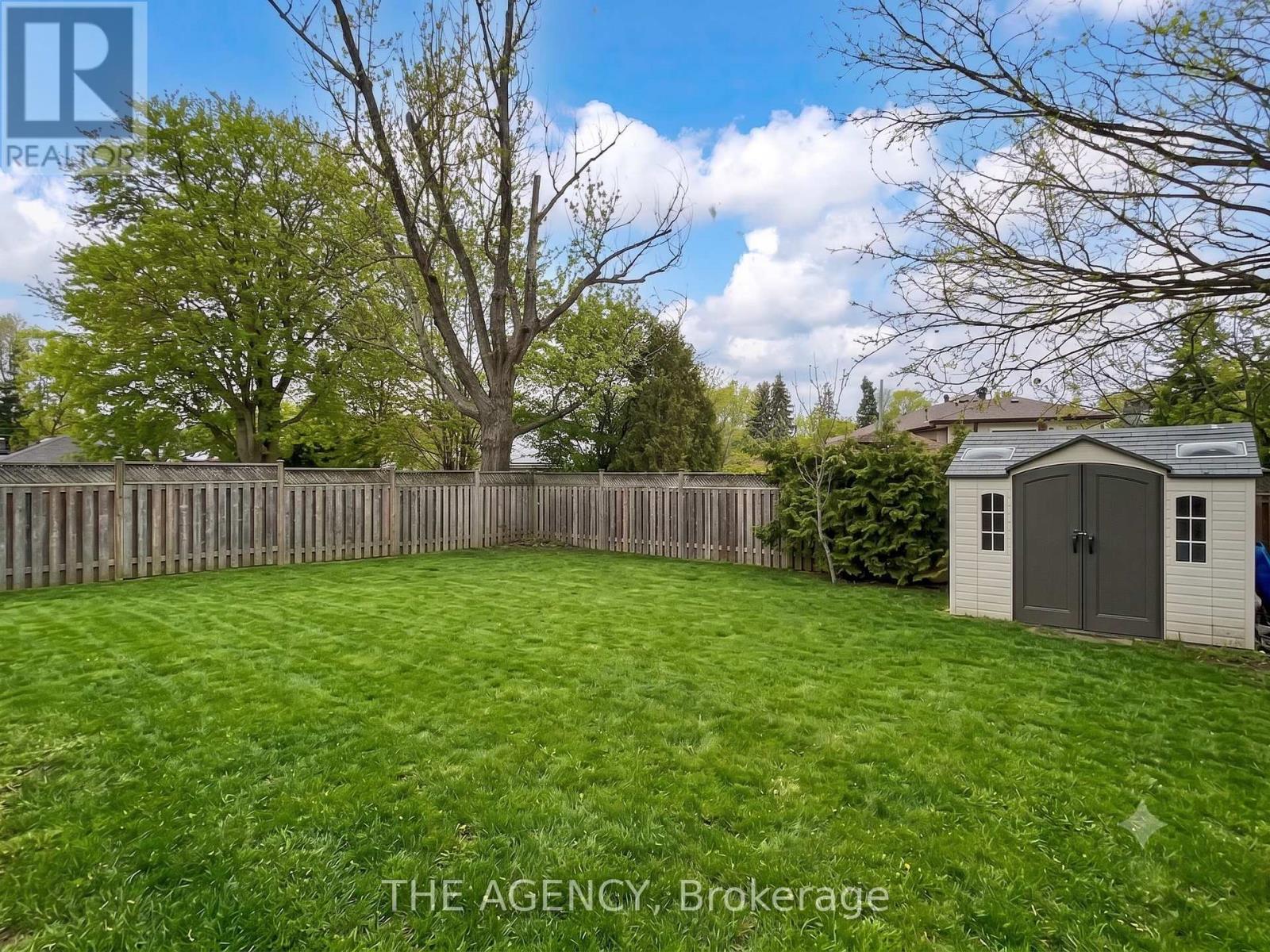 54 MANORGLEN CRESCENT - 21