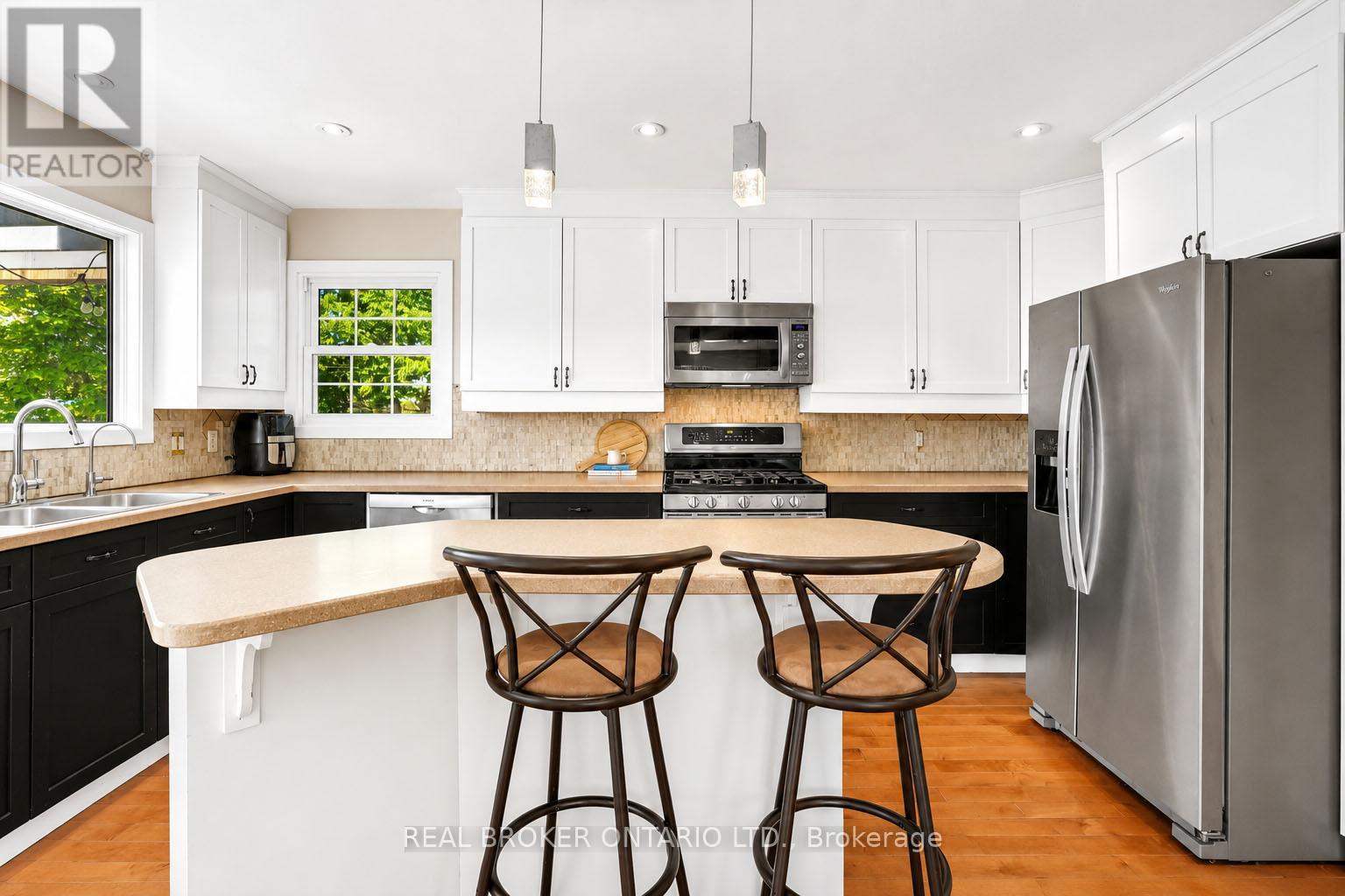 104 MOON DRIVE - 15