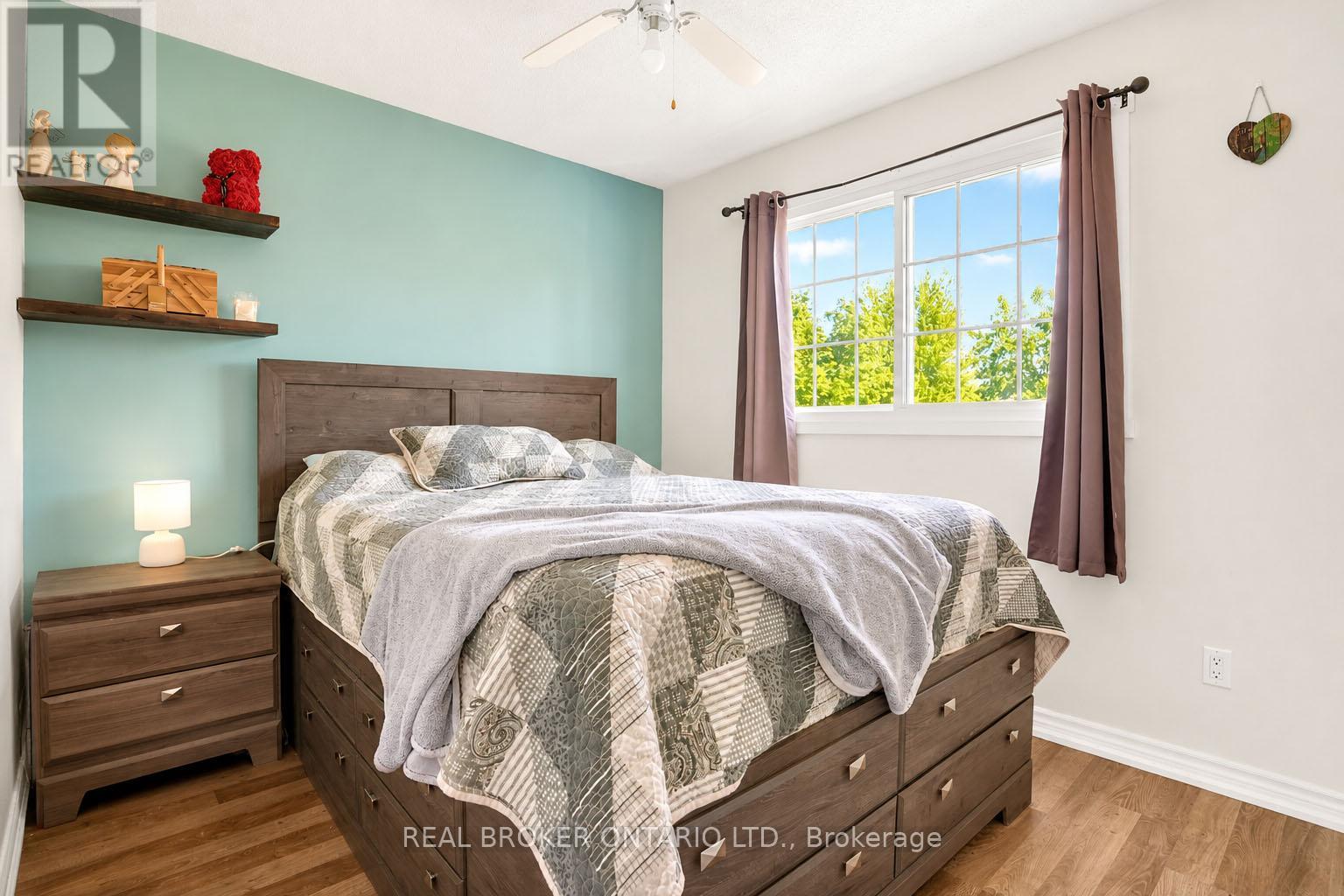 104 MOON DRIVE - 24