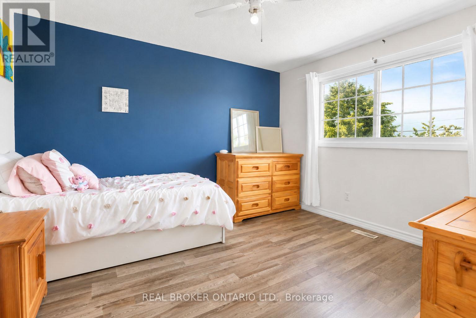 104 MOON DRIVE - 25