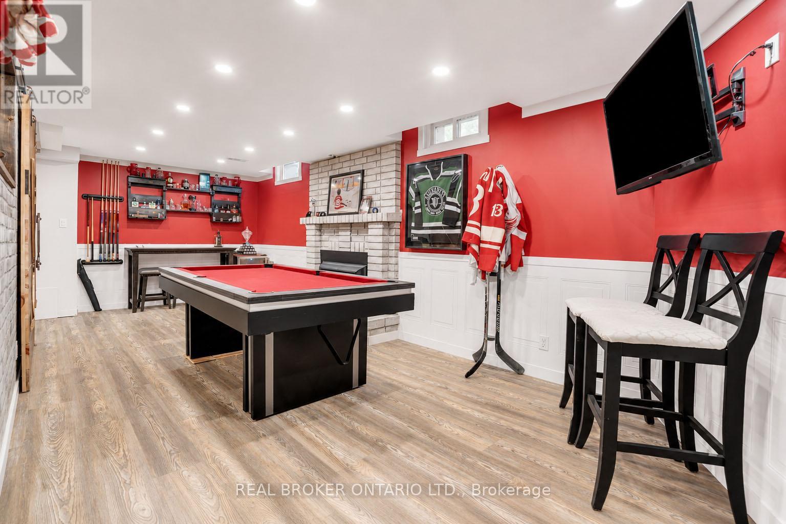 104 MOON DRIVE - 29