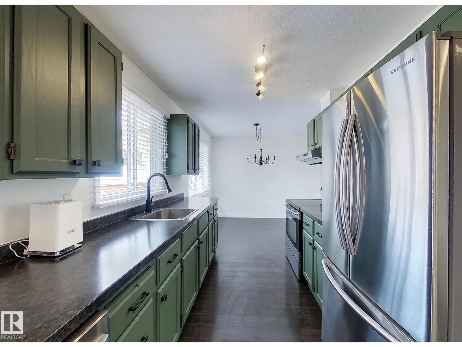 1102 55 ST - 9