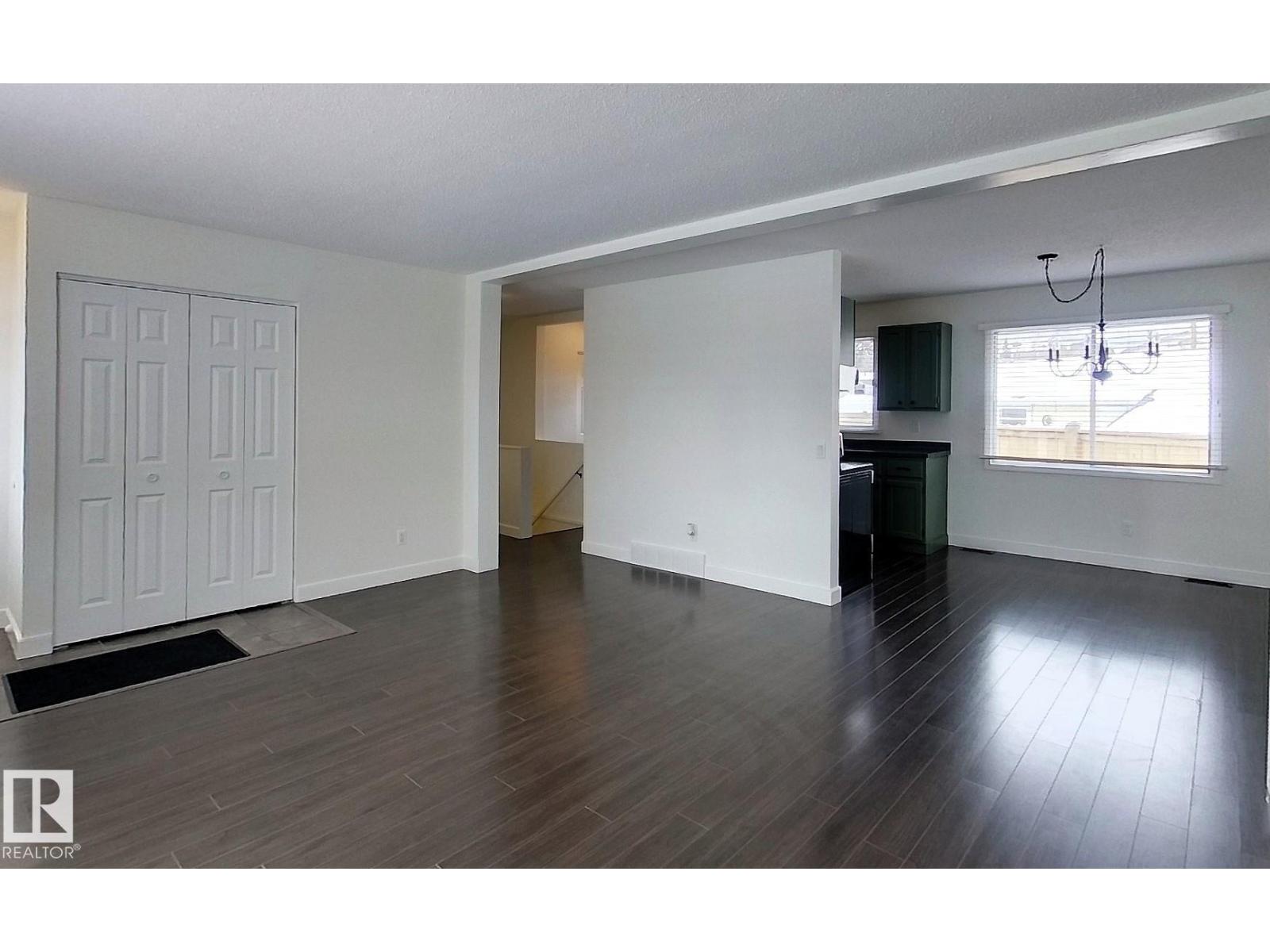 1102 55 ST - 3