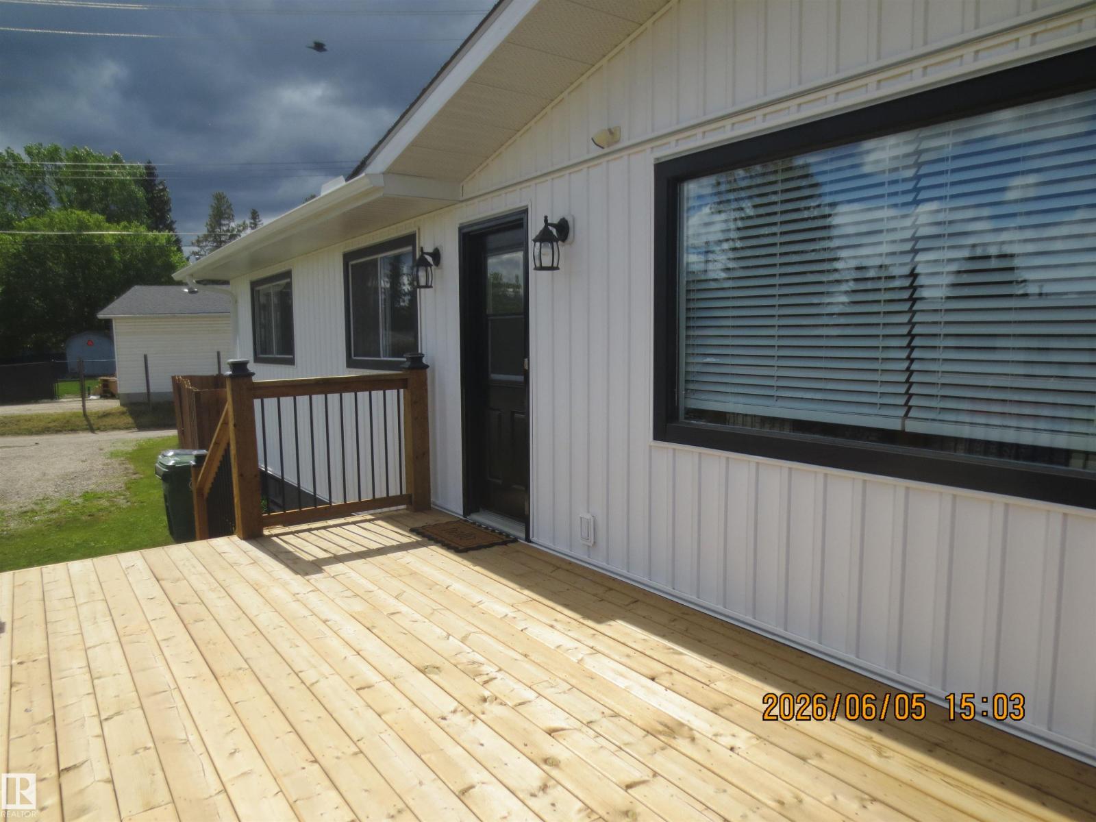 1102 55 ST - 39