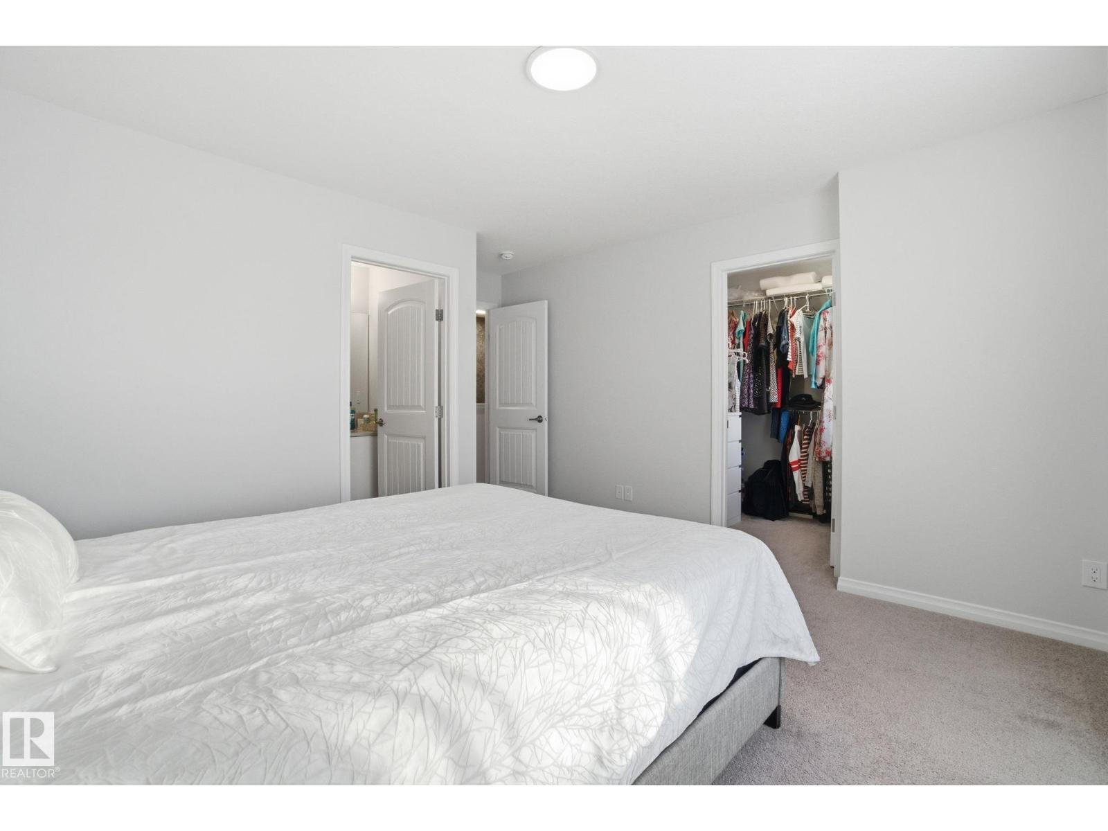 9323 226 ST NW - 23