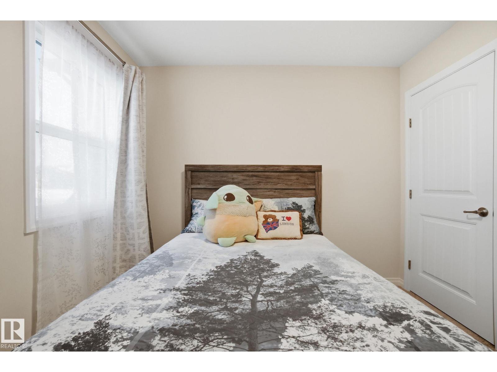 9323 226 ST NW - 27