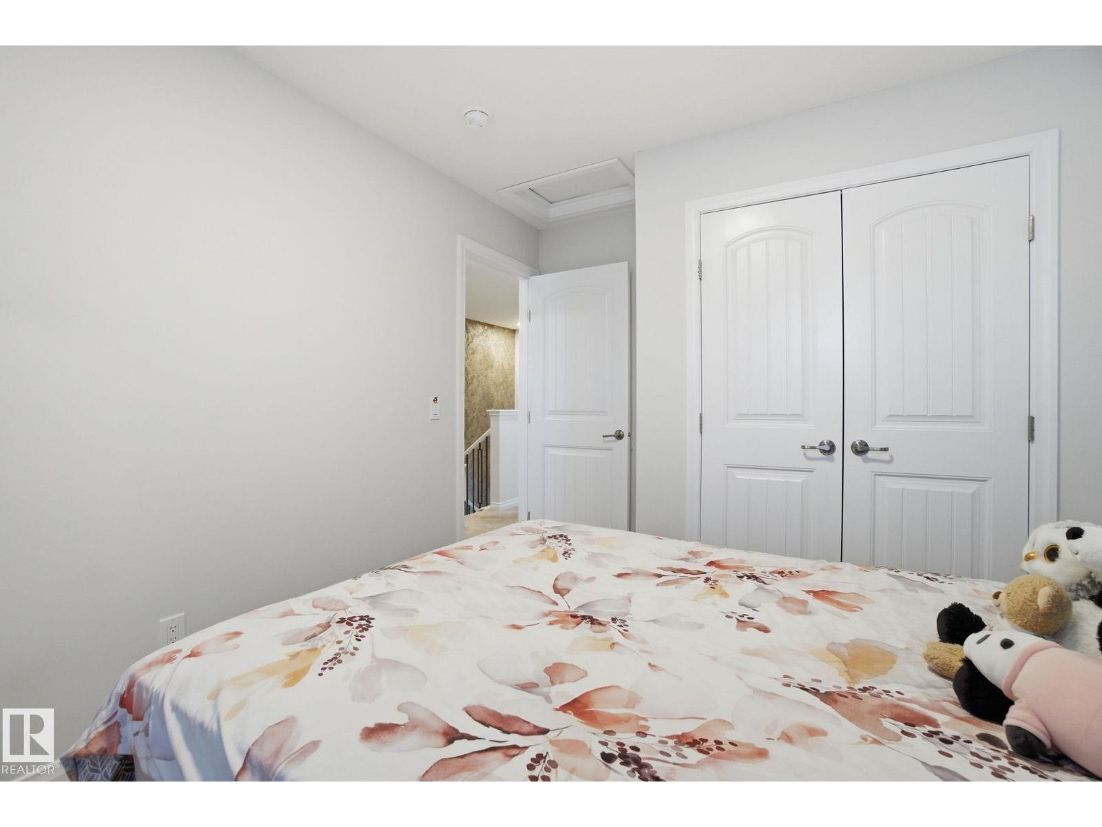 9323 226 ST NW - 32