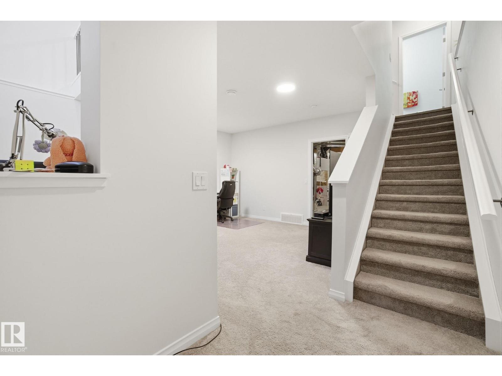 9323 226 ST NW - 33